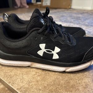 Under Armour Charged Assert Running Shoe